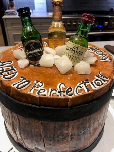 Cake with scotch bottles